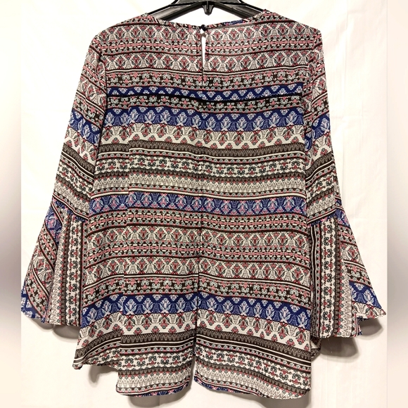 JessicaSimpson EUC Women's Bell Sleeve Blouse, Large, Sheer, Patterned, Gorgeous - Picture 6 of 10